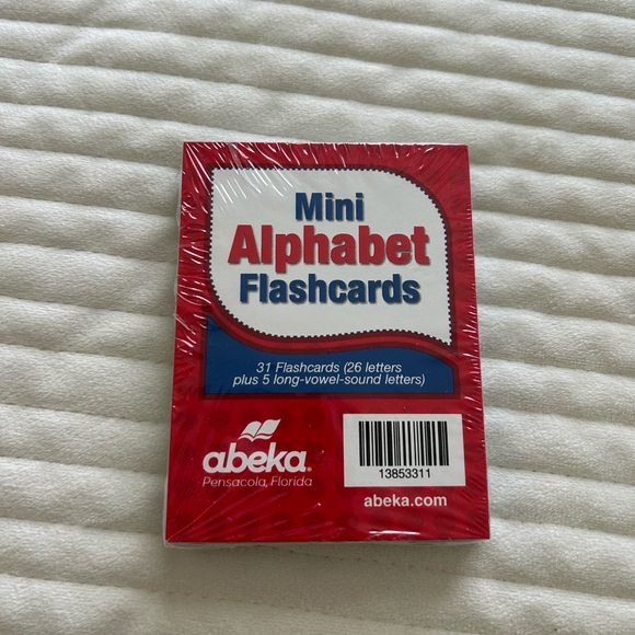 Abeka K5 Manuscript Formation Writing Tablet and Mini Alphabet Flash Cards - Picture 4 of 4